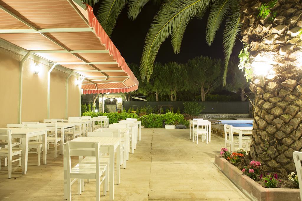 R+ Hotel By Rooms Çeşme Buitenkant foto