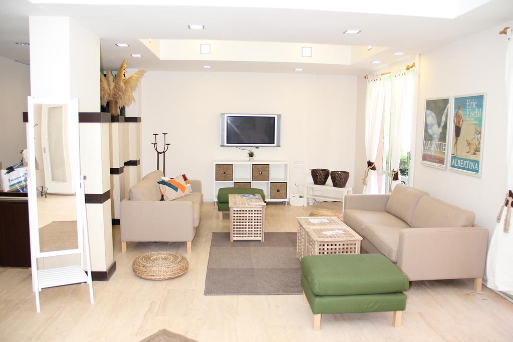 R+ Hotel By Rooms Çeşme Buitenkant foto