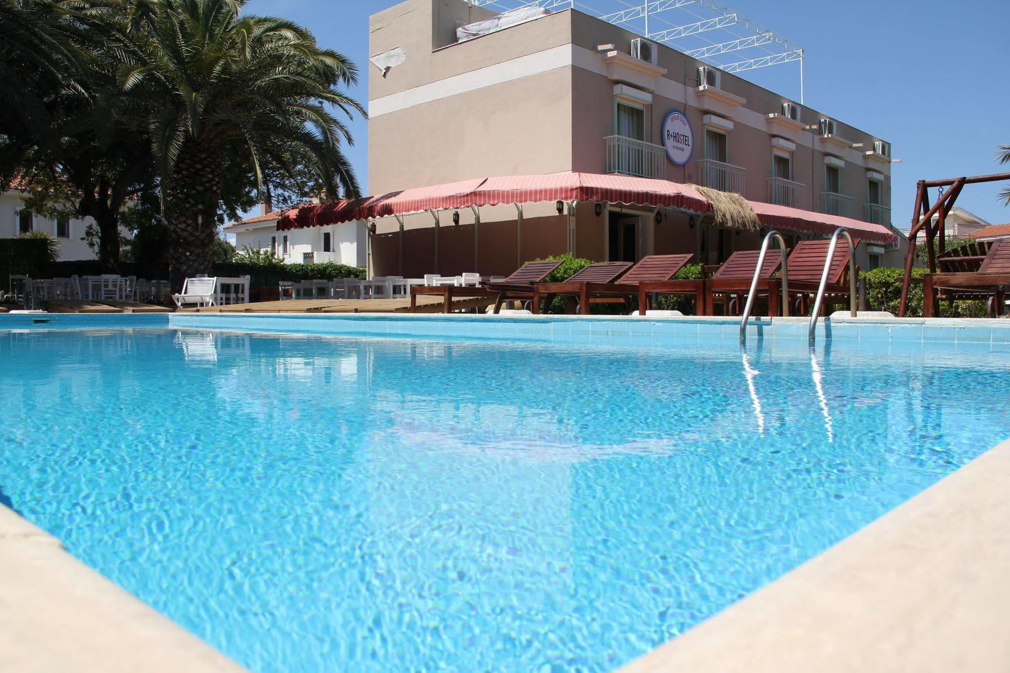 R+ Hotel By Rooms Çeşme Buitenkant foto